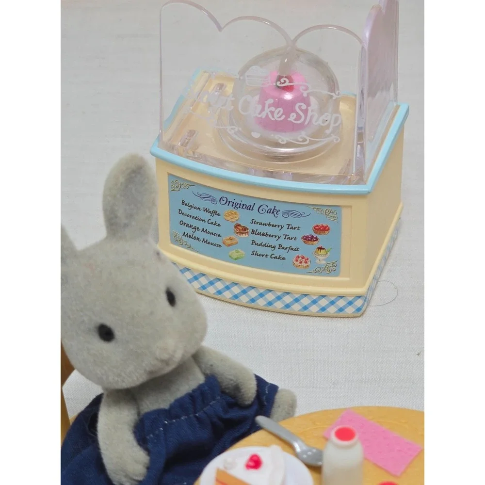 Calico Critters Sylvanian Family Village Cake Shop Epoch Rabbits Accessorized